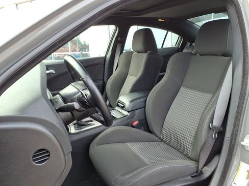 Used 2023 Dodge Charger R/T w/ Blacktop Package image 4