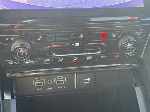 Used 2024 Jeep Grand Cherokee Limited w/ Trailer Tow Package image 17