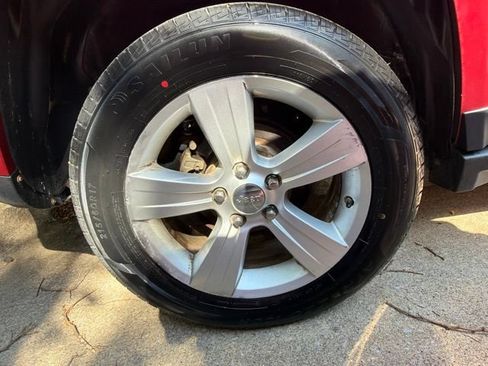 Used 2012 Jeep Compass Sport AWD/4WD image 25