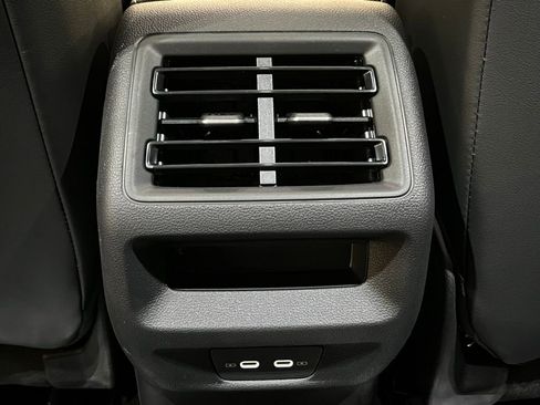 New 2026 Volkswagen Tiguan SE image 24