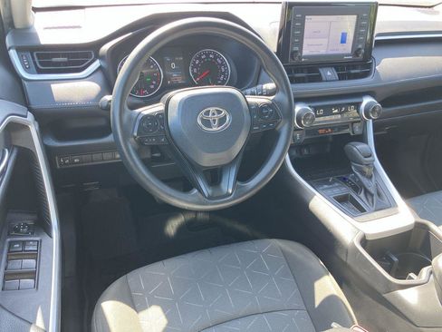 Used 2022 Toyota RAV4 XLE w/ Convenience Package image 15