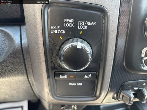 Used 2018 RAM 2500 Power Wagon w/ Leather & Luxury Group AWD/4WD image 25