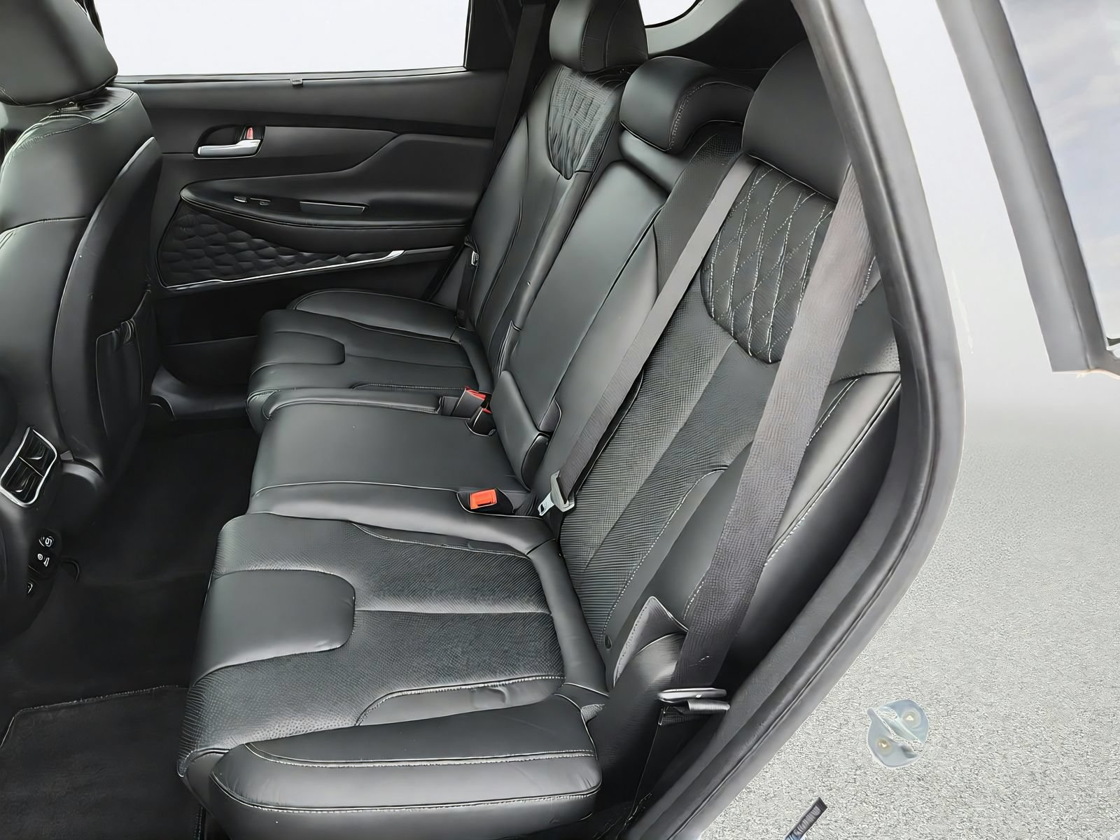 Used 2023 Hyundai Santa Fe Calligraphy AWD/4WD image 25