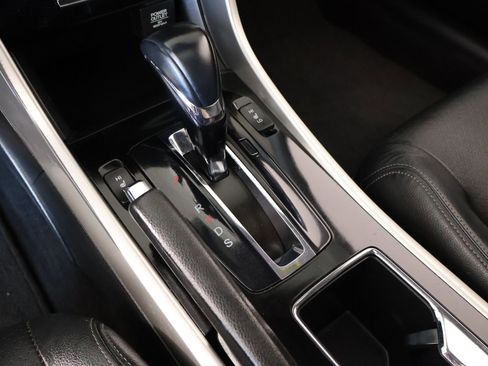 Used 2017 Honda Accord EX-L image 8