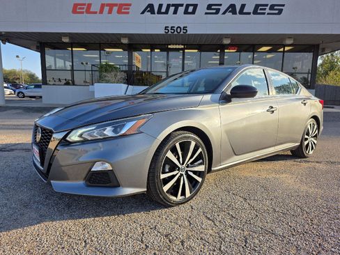 Used 2022 Nissan Altima 2.5 SR FWD image 1