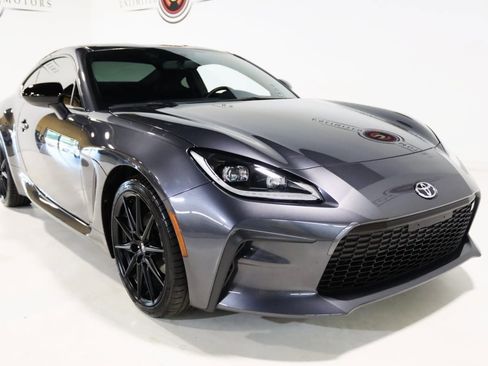 Used 2024 Toyota GR86 Premium image 23