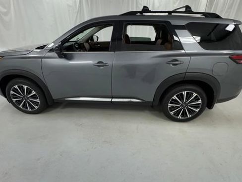 New 2026 Nissan Pathfinder Platinum AWD/4WD image 6