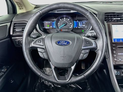Used 2020 Ford Fusion Energi Titanium FWD image 23