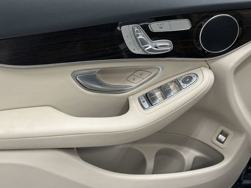 Certified 2022 Mercedes-Benz GLC 300 image 10