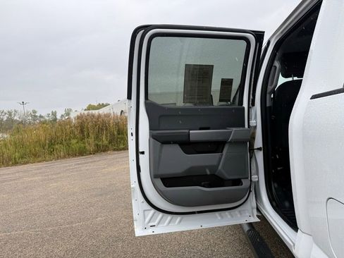 Used 2023 Ford F250 XLT w/ FX4 Off-Road Package image 32