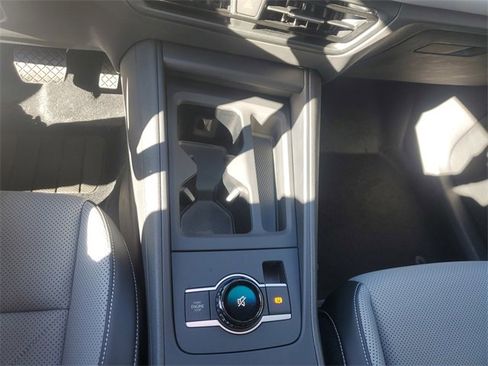 New 2025 Volkswagen Tiguan SE image 21