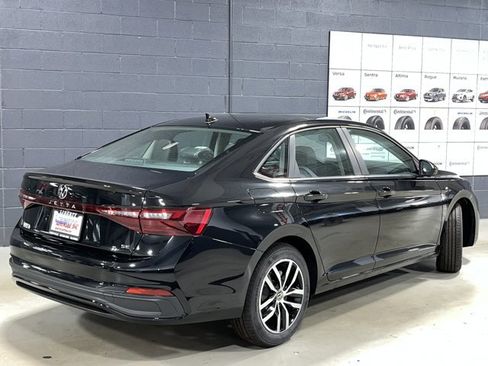 New 2025 Volkswagen Jetta SE image 6