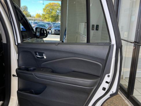 Used 2022 Honda Pilot Special Edition image 17