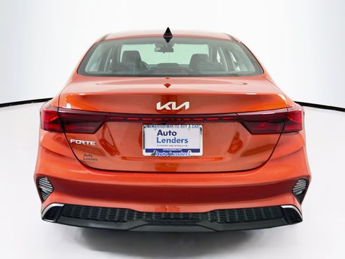 Used 2023 Kia Forte LXS w/ LXS Technology Package FWD image 6