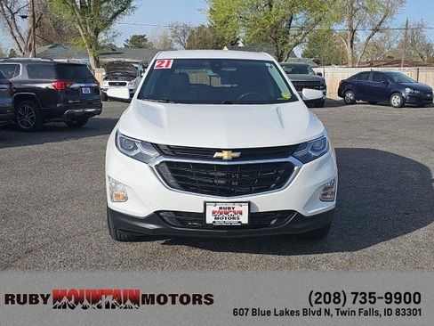 Used 2021 Chevrolet Equinox LT image 2