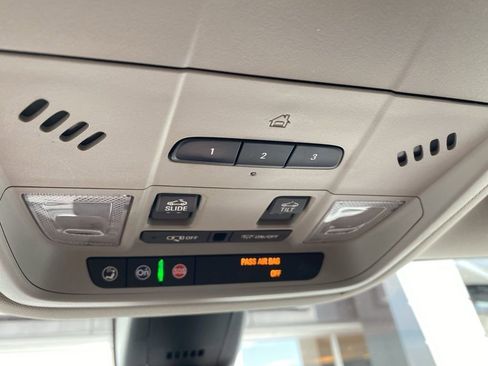 Used 2020 Buick Enclave Avenir w/ Avenir Technology Package image 21