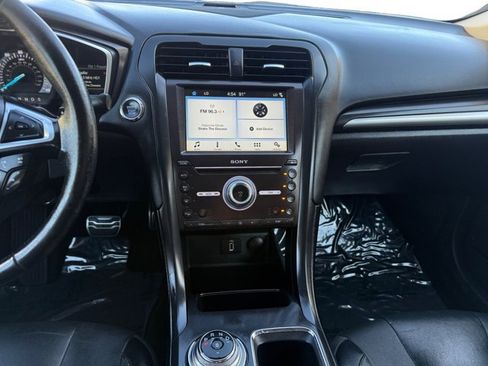 Used 2018 Ford Fusion Titanium AWD/4WD image 15