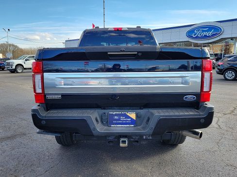 Used 2021 Ford F250 Platinum w/ FX4 Off-Road Package AWD/4WD image 6
