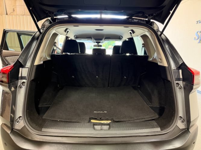 Used 2023 Nissan Rogue SV FWD image 26