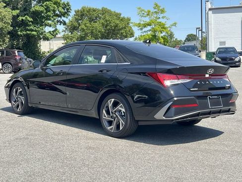 New 2026 Hyundai Elantra Limited FWD image 36