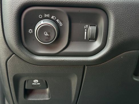 Used 2024 RAM 1500 Laramie image 38