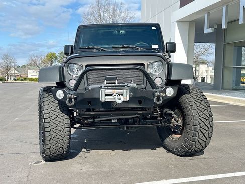 Used 2015 Jeep Wrangler Unlimited Rubicon w/ Connectivity Group image 5