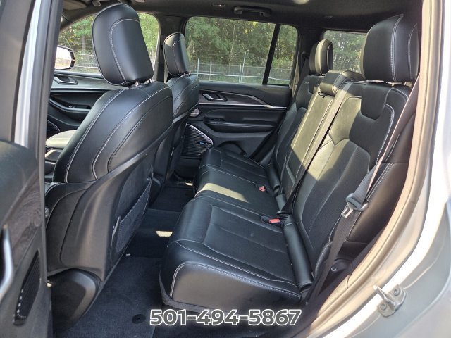 Used 2022 Jeep Grand Cherokee Overland AWD/4WD image 7