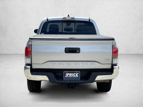 Used 2020 Toyota Tacoma TRD Off-Road AWD/4WD image 4