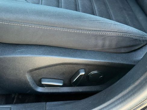 Used 2020 Ford Fusion SE FWD image 21