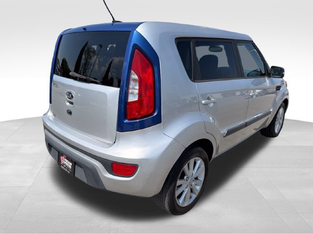 Used 2012 Kia Soul + w/ Audio Pkg FWD image 7