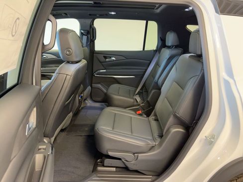 New 2026 Chevrolet Traverse LT w/ Sun and Wheel Package image 13