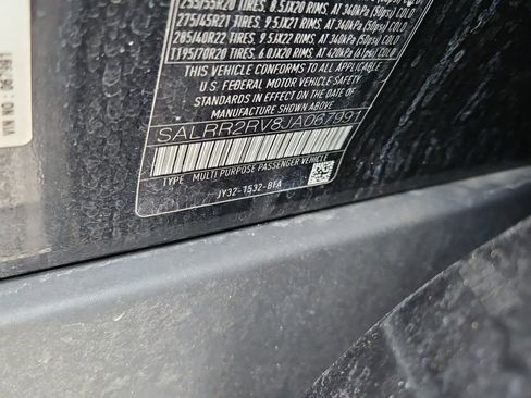 Used 2018 Land Rover Discovery HSE image 9