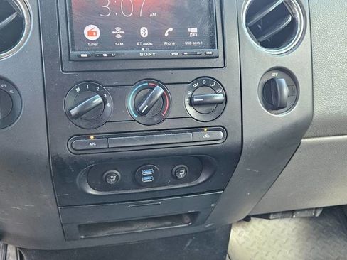 Used 2005 Ford F150 XLT image 12