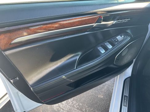 Used 2018 Genesis G90 5.0 Ultimate image 10