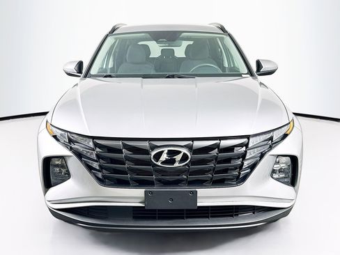 Used 2024 Hyundai Tucson SEL FWD image 2