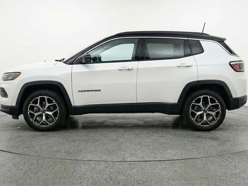 Used 2025 Jeep Compass Limited AWD/4WD image 5
