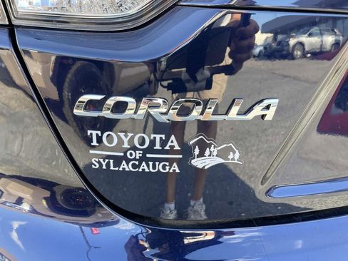 Used 2025 Toyota Corolla LE image 11