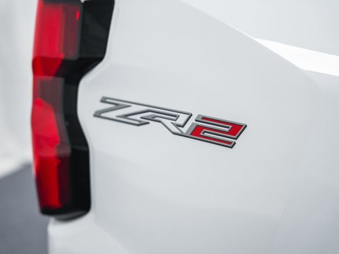 Used 2026 Chevrolet Colorado ZR2 image 21