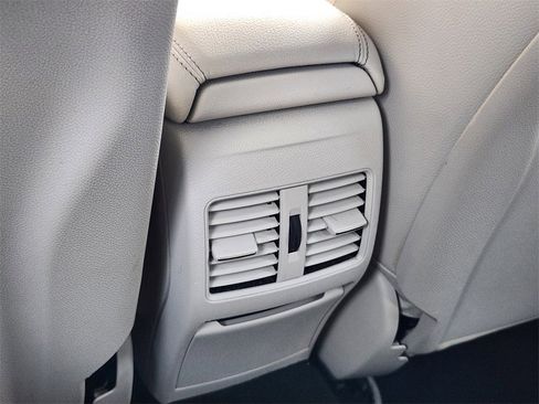 Used 2018 Mercedes-Benz CLA 250 image 31