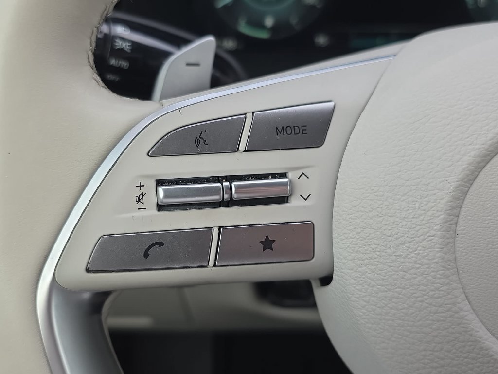 Used 2023 Hyundai Palisade Limited FWD image 16