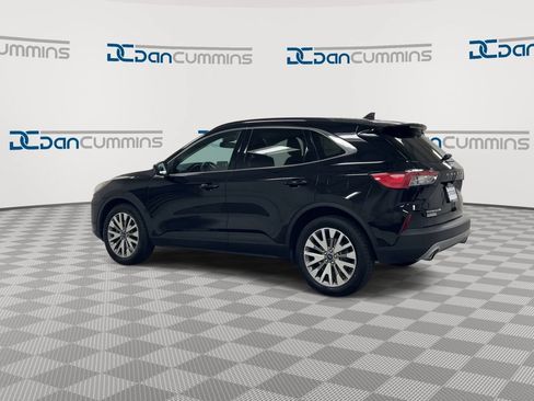 Used 2022 Ford Escape Titanium AWD/4WD image 6