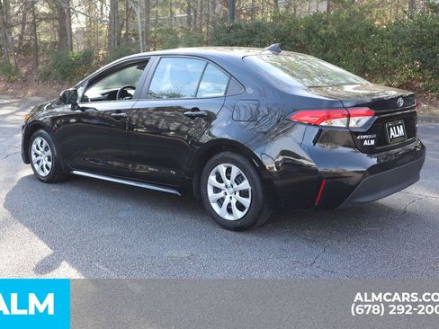 Used 2025 Toyota Corolla LE image 9