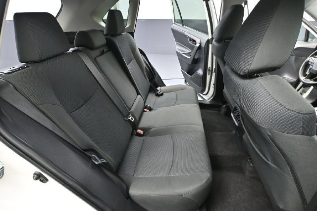 Used 2025 Toyota RAV4 LE FWD image 33