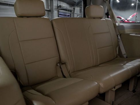 Used 2012 Nissan Armada SV image 38