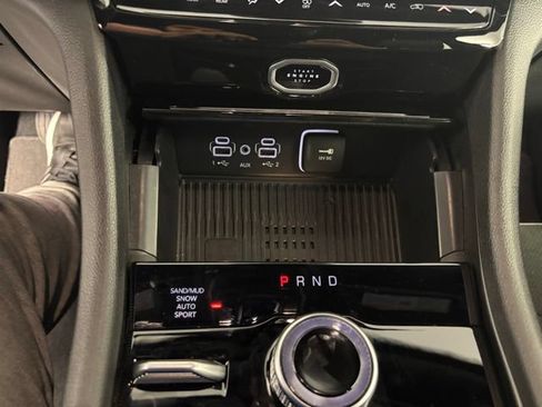 New 2026 Jeep Grand Cherokee Altitude AWD/4WD image 17