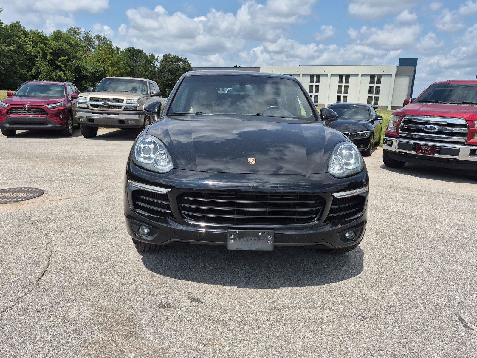 Used 2017 Porsche Cayenne S AWD/4WD image 8