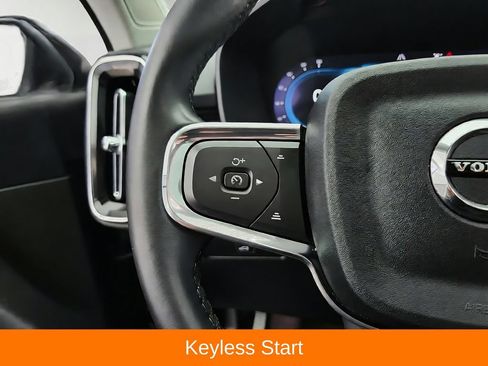 Used 2024 Volvo XC40 B5 Plus AWD/4WD image 19
