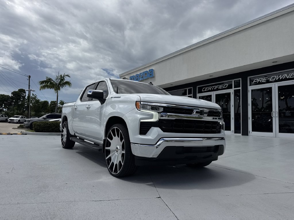 Used 2022 Chevrolet Silverado 1500 LT RWD image 30