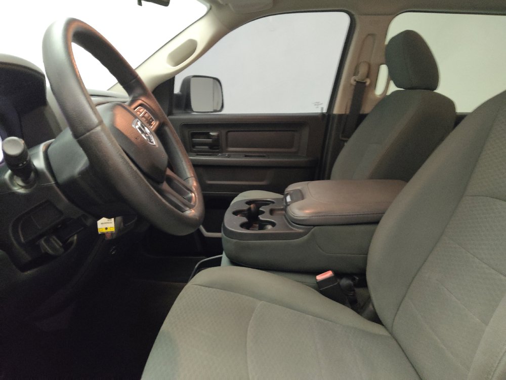 Used 2016 RAM 1500 Express RWD image 17