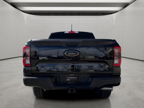 Used 2025 Ford Ranger Lariat w/ Black Appearance Package image 4